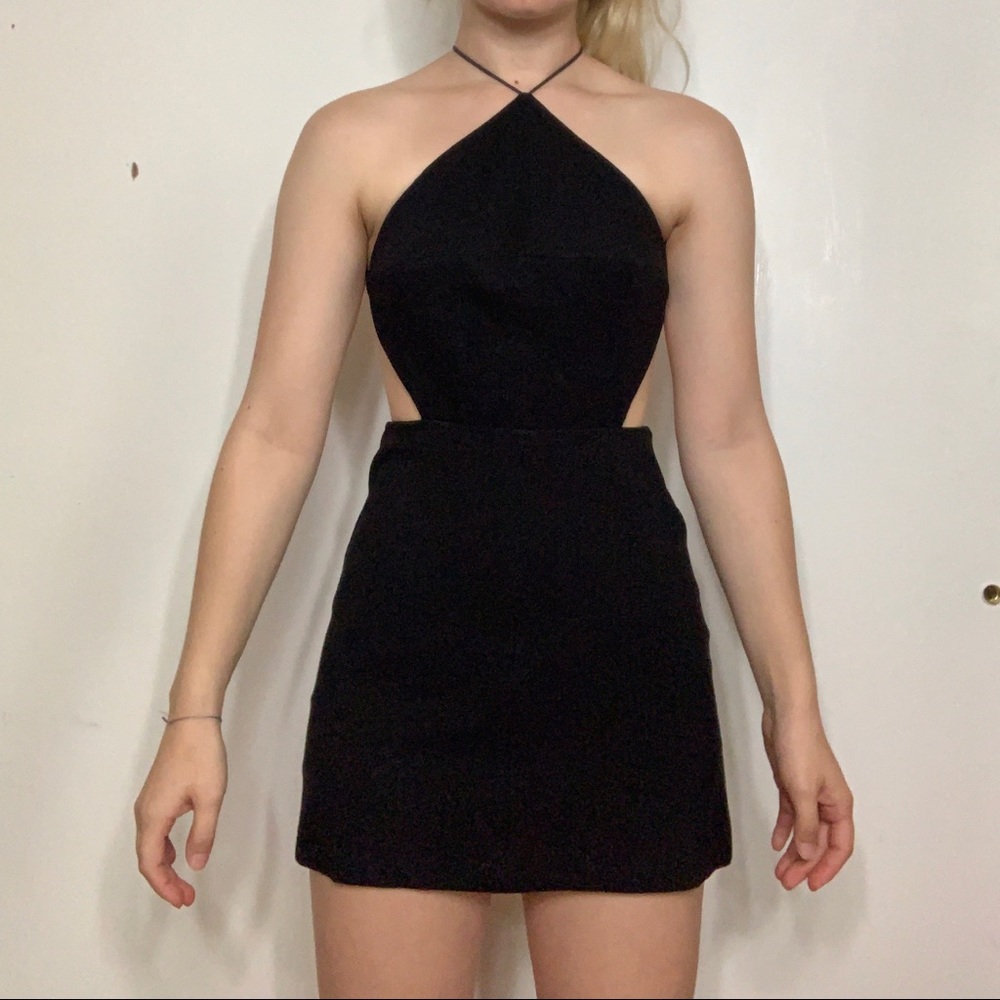 Strappy Backless Mini Stress